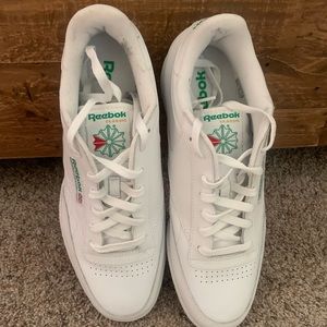 Mens Reebok Classic tennis shoes New